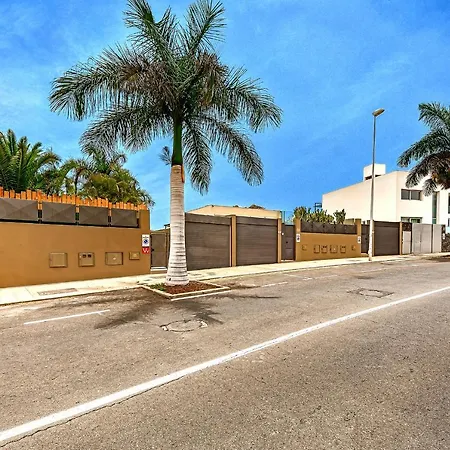 23 Caldera Del Rey Near Siam Park