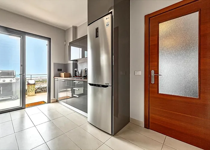 23 Caldera Del Rey Near Siam Park