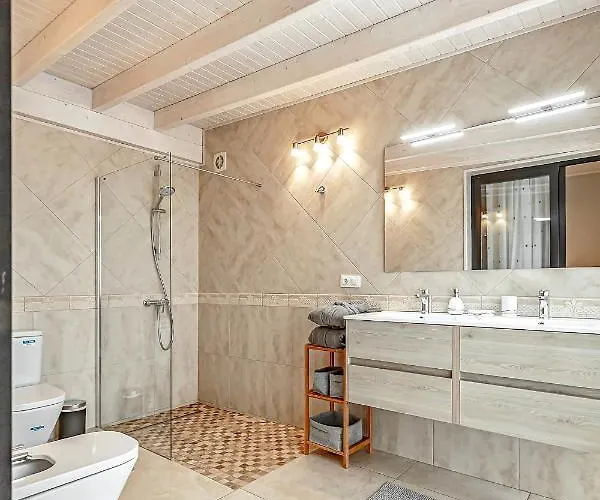 23 Caldera Del Rey Near Siam Park *